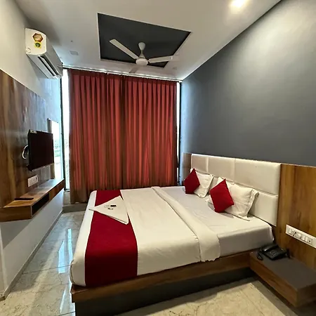 Hotel Dumas Near Airport-3